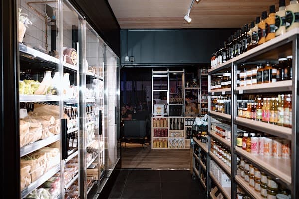 Spill saluhall & eatery