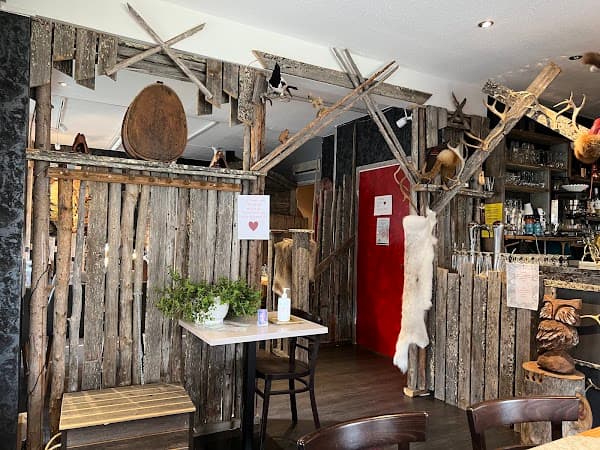 Nili-Poro Restaurant and Night Grill Poron Rykimä