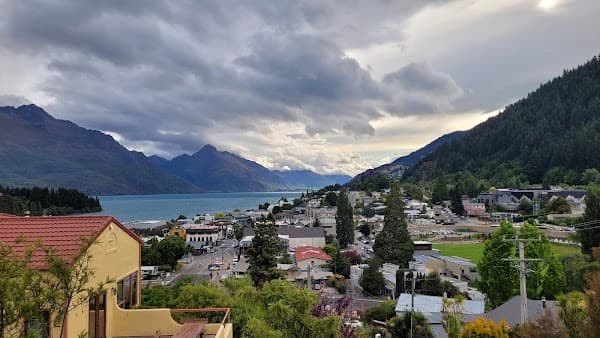 Queenstown House Boutique B&B