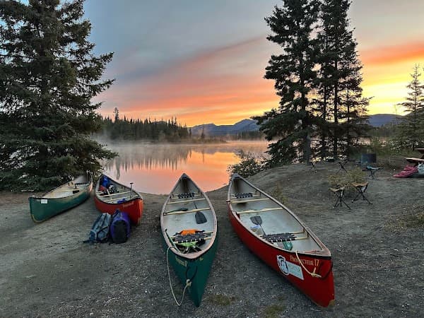 Muktuk Adventures - guided canoeing, hiking and dog sledding
