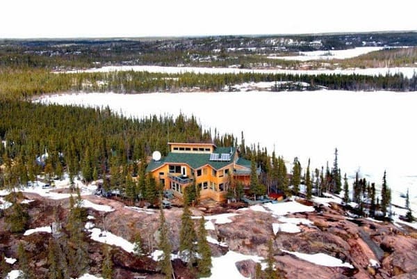 Blachford Lodge by Arctic Kingdom